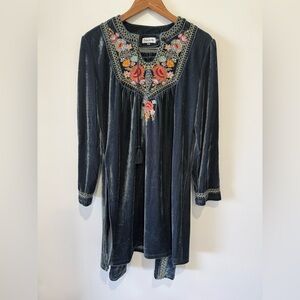 Time For Me Gray/Blue Embroidered Velvet Tunic Top with Matching Leggings- S/M